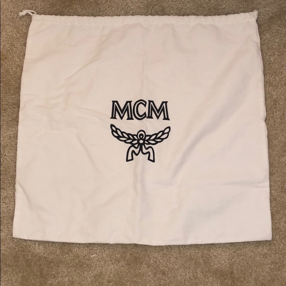 MCM Duster